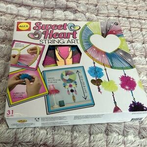 Alex Sweet Heart String Art 31 Piece Craft Set